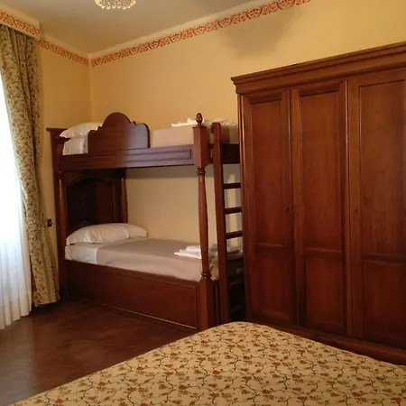 Hotel La Dependance Menaggio Zimmer foto