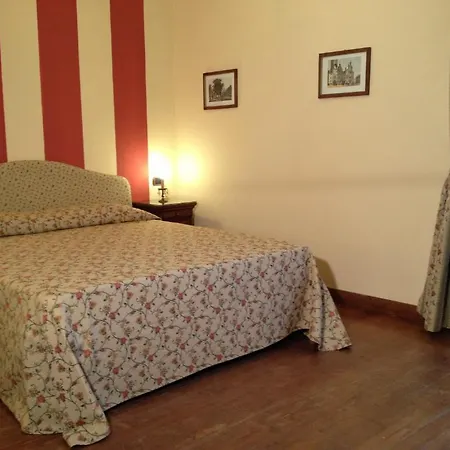 Hotel La Dependance Menaggio Zimmer foto